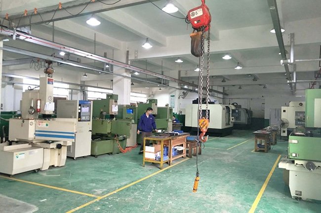 plastic injection mold plant