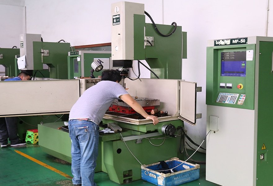 mold tooling equipment