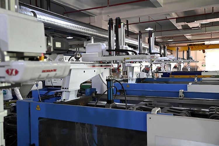 plastoc injection molding machines